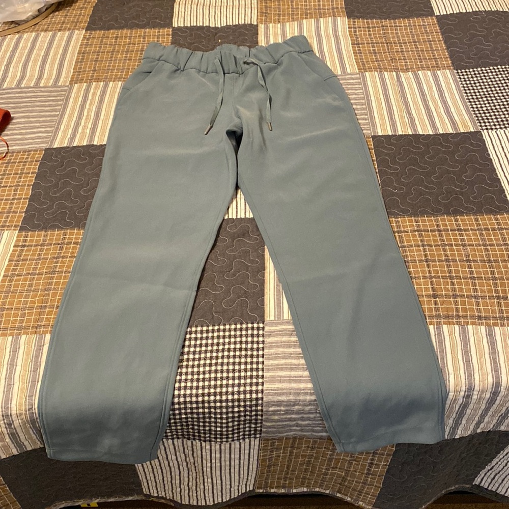 NWOT Lululemon pants (sage green)(size:4)